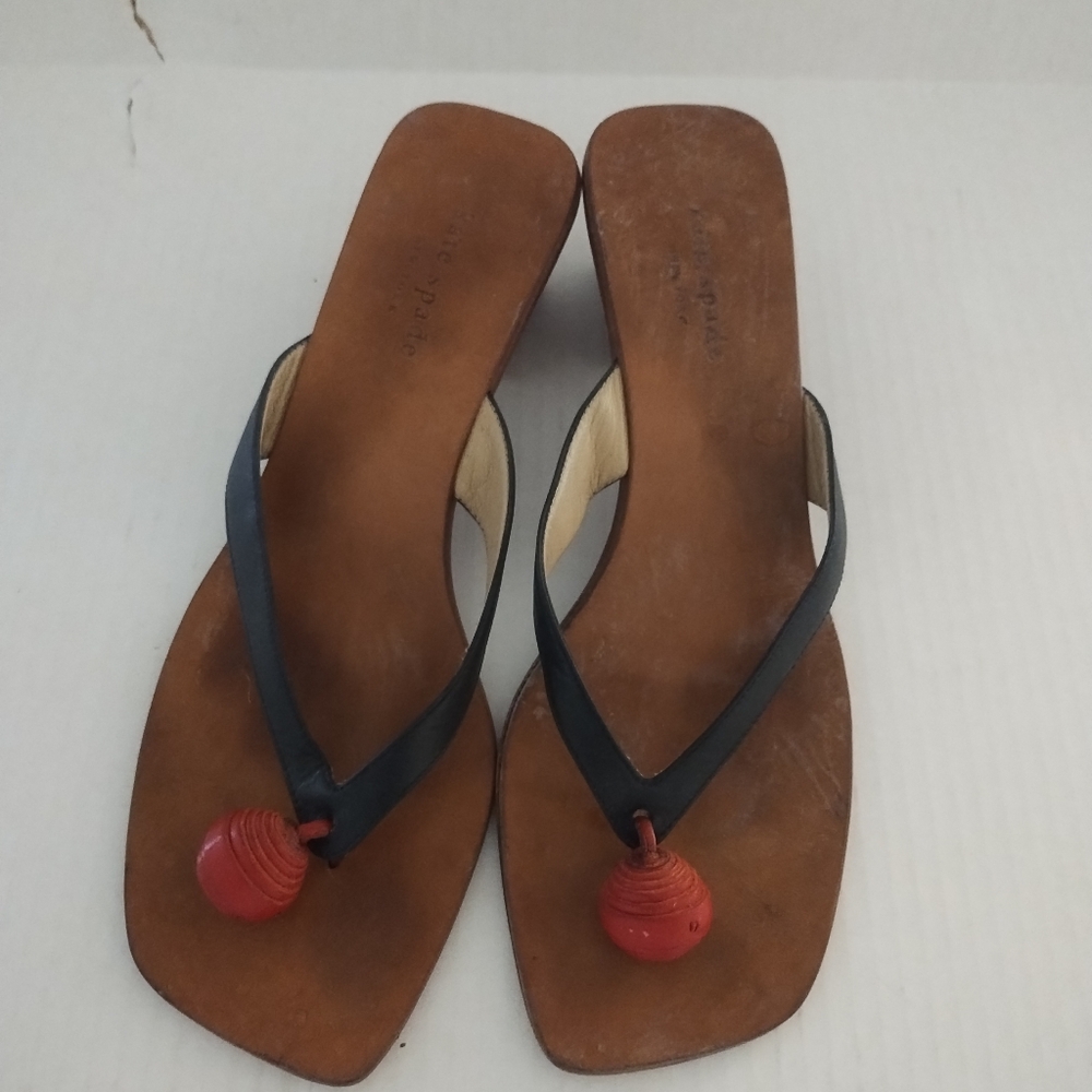 Kate Spade Stylish Black Thong With Red Ball Detail Women's Sandals Size 9.5